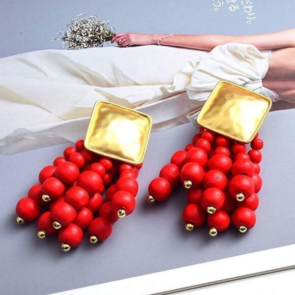 Red Passion Beaded Earrings! - Picture 1 of 6